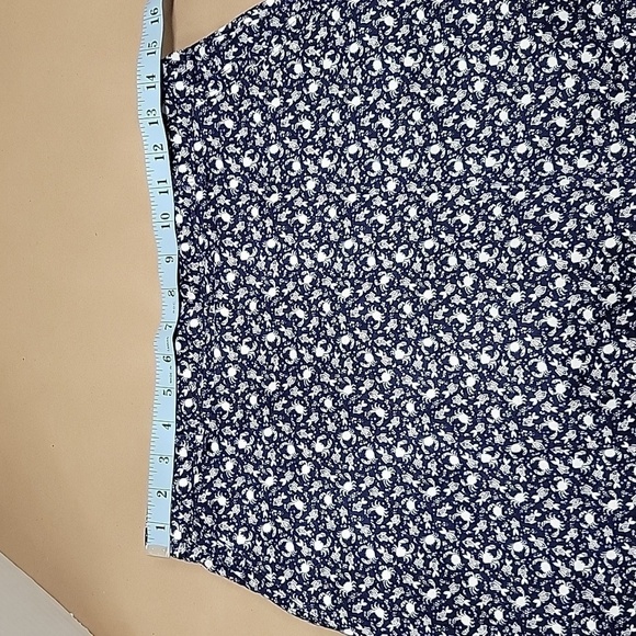 Dockers, Size 4P, Every Day Skooter Skort, Blue with White Fish & Crab Pattern - Picture 4 of 10